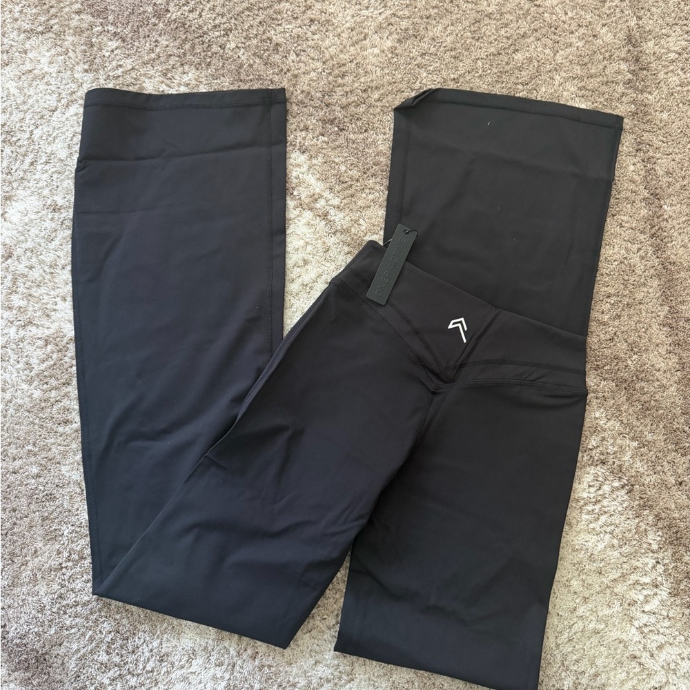 Oner active UNIFIED™ WRAP FLARED PANTS WHITE LOGO - Picture 5 of 6